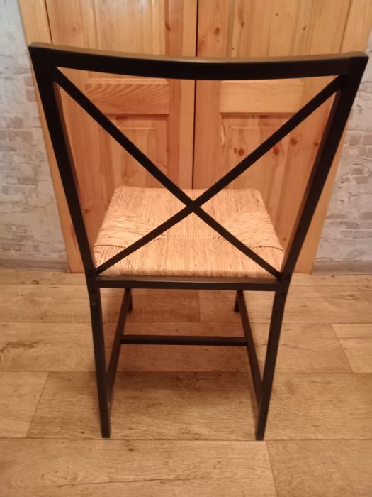 Продам стулья  металлические