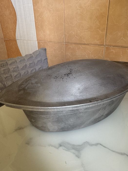 Утятница продам чугун