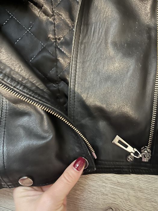 Яке кожа с естествен косъм