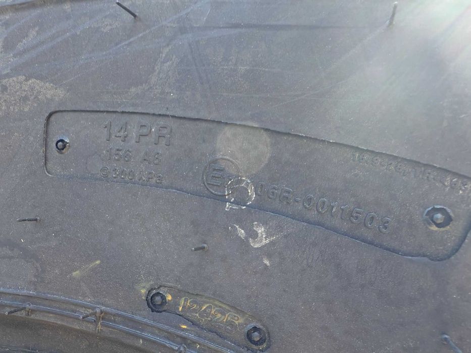 Cauciucuri noi industriale buldo jcb 3cx 4cx 16.9-28 14PR