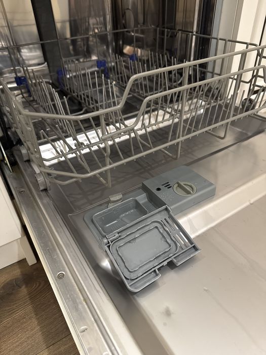 Посудомоечная машина Midea