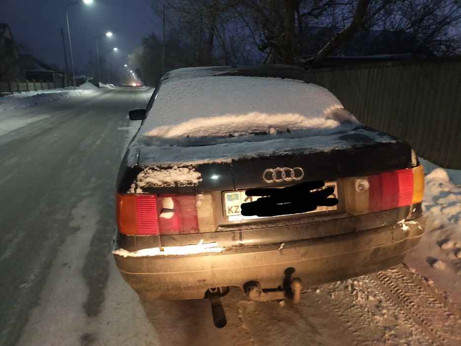 Продам Ауди 80 ездит в  г. Щучинске