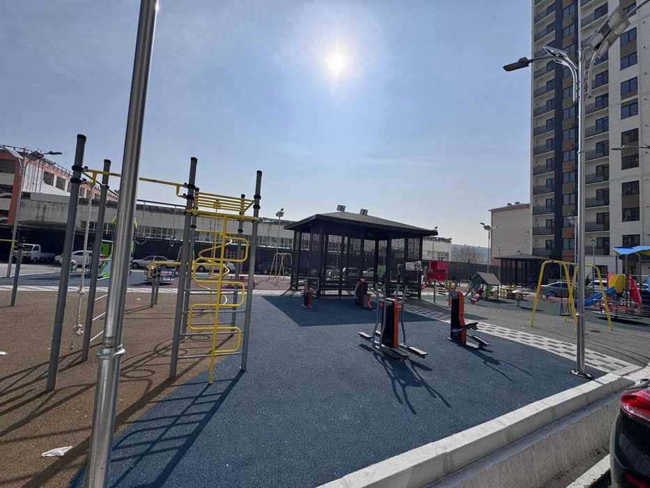 Новостройка с кадастром 3/10/10 с ремонтом 70,5 кв.м. Махтумкули=