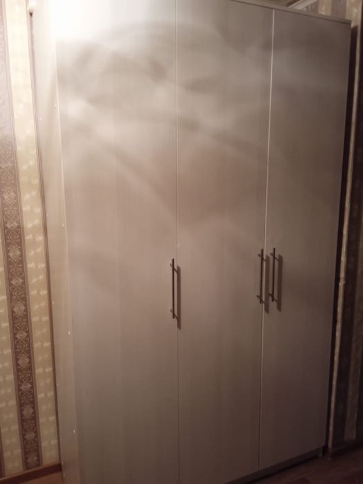 Продам шифоньер.