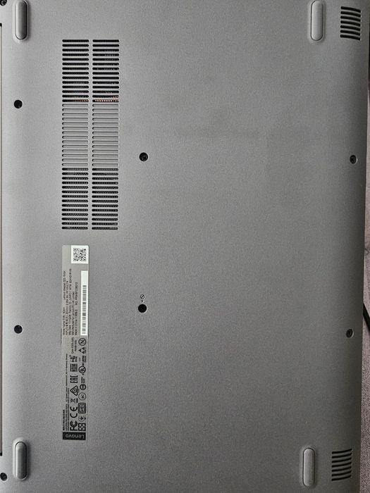 NOU! Laptop Lenovo + Geanta - I3 gen 6 - 4GB RAM