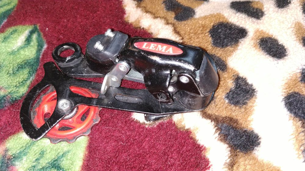 Запчасти на велик