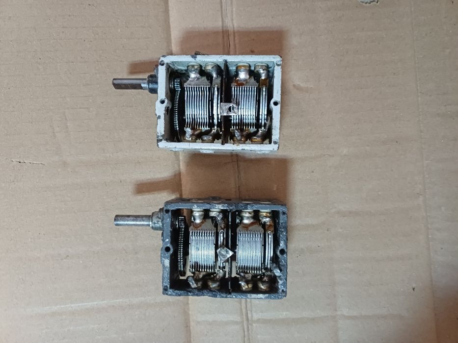 Condensator variabil (set ) in stare buna

#7