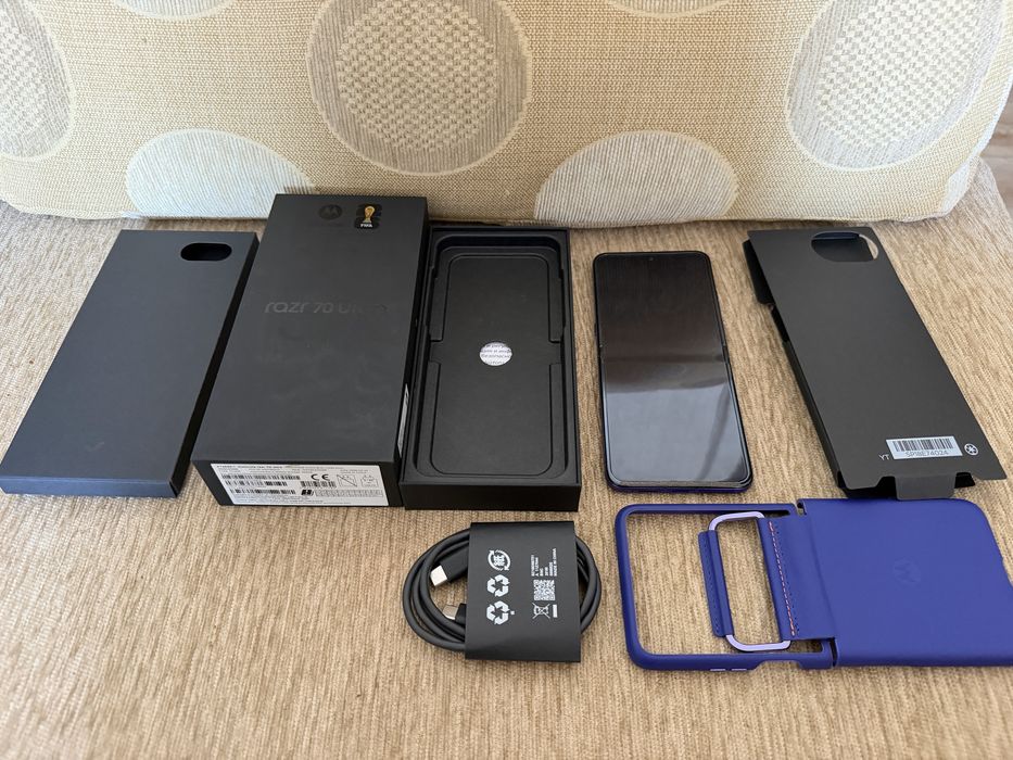 ^^^ КАТО НОВ 512GB Motorola Razr 70 Ultra  Vivacom Гаранция 2028 г.
