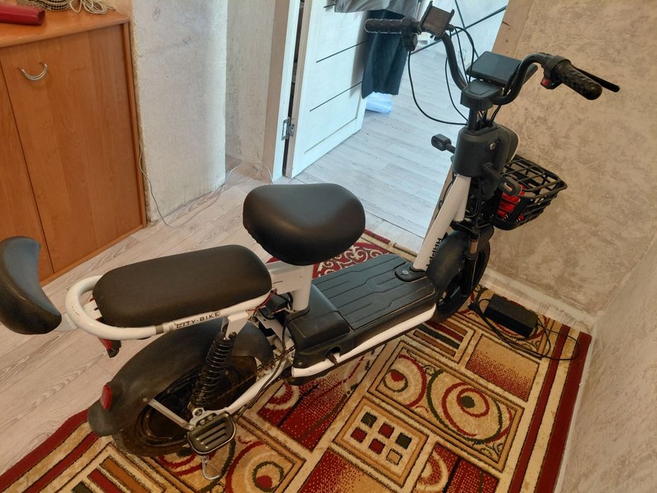 Продам электро самокат