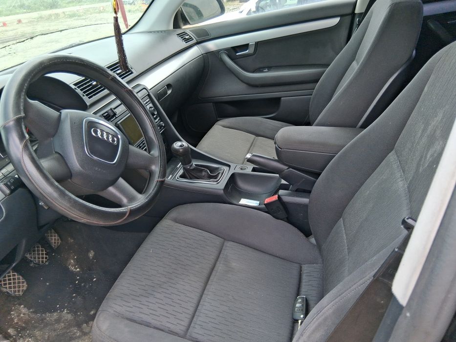 Dezmembrez Audi a4 b7 s line 2.0 bpw
