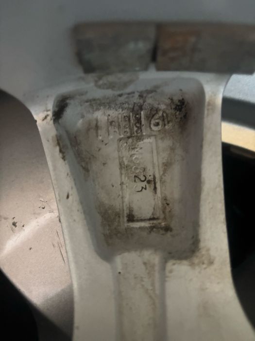 Комплект дисков с шипованной резиной