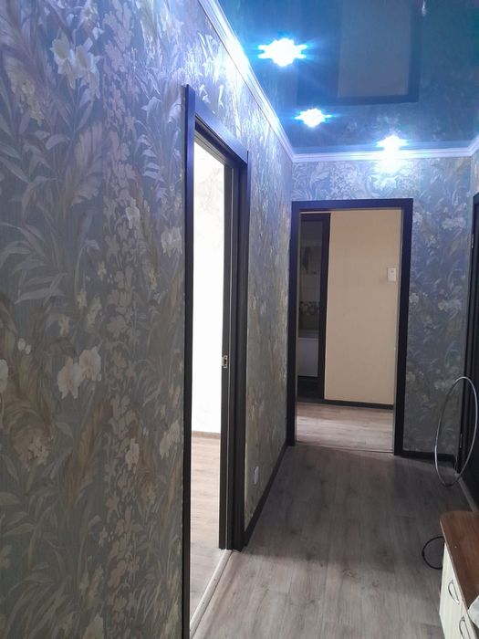 Продам квартиру 3-х комнатную