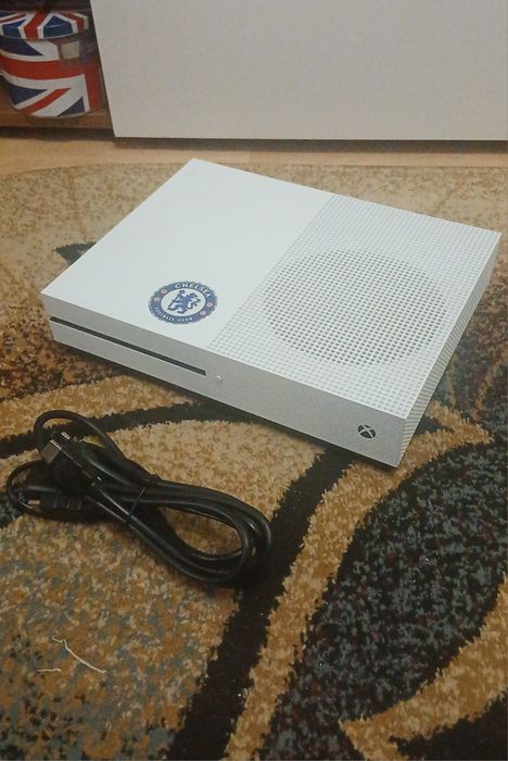 Vand Xbox One S de 512Gb + Fifa 22