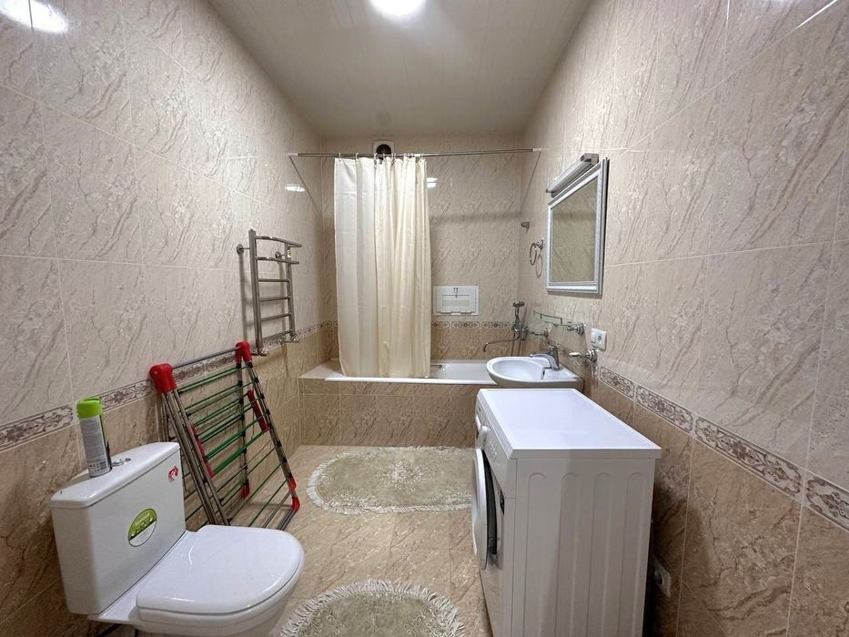 Yakkasaroyda kvartira srochna sotiladi.