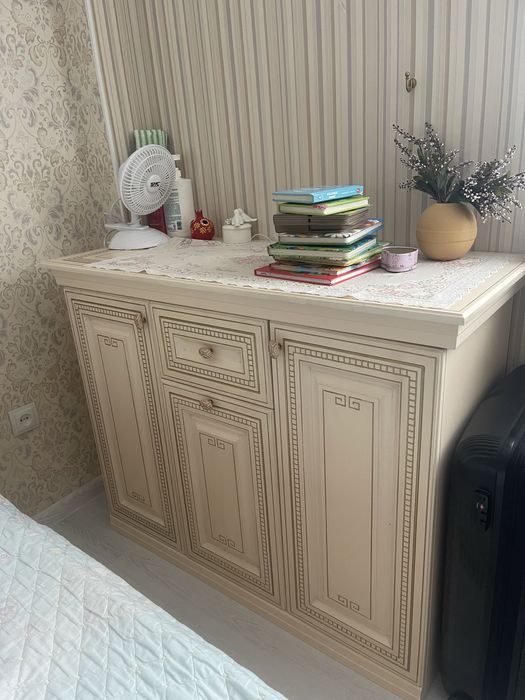 Продам спальный гарнитур