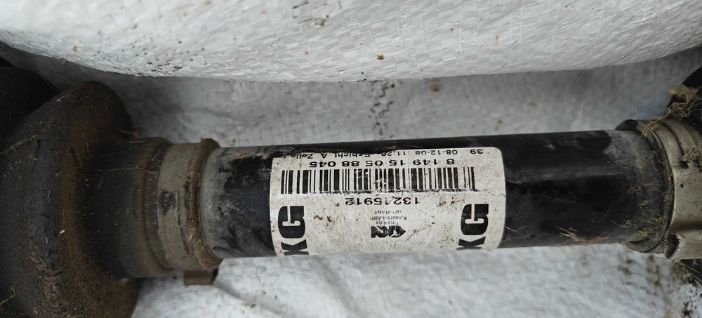 Opel Zafira B  полуоска с карета