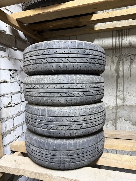 Продам шины в отличном состояний