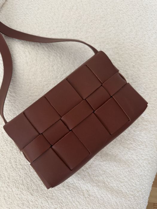 Чанти на NA-KD, Mango, Zara и други