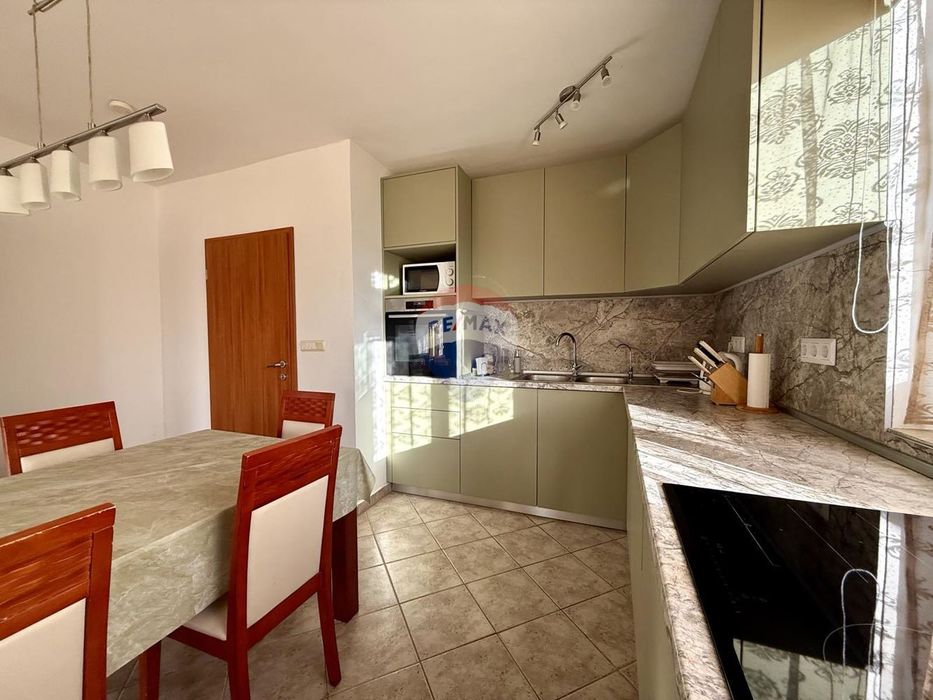 Къща с четири спални и планинска гледка за продажба, Балчик, Я.И.