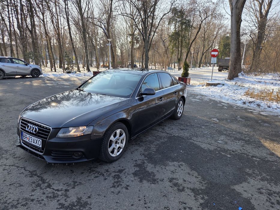 Audi A4 B8,an 2009 ,motor 2.0 diesel ,ușor avariat 140 cp