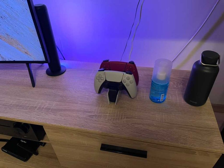 PlayStation 5 disk + 2бр. контролери + стойка + игри + допълнителен външен диск 1TB