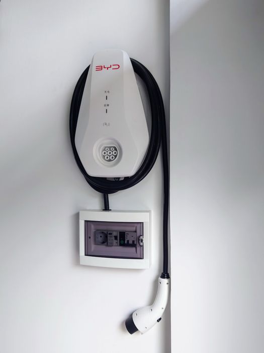 Elektromobil zaryatka ustanovka | Електромобил зарядка установка