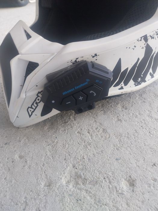 Vând casca enduro Airoh helmet