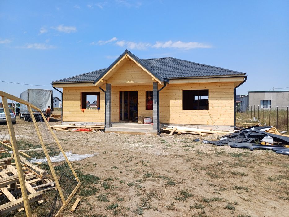 Case și cabane din lemn la cerere!