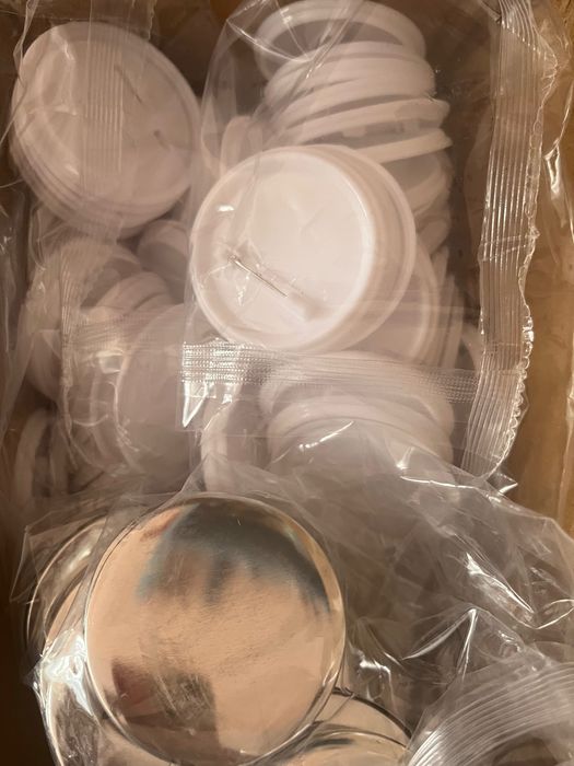 Аппарат для значков