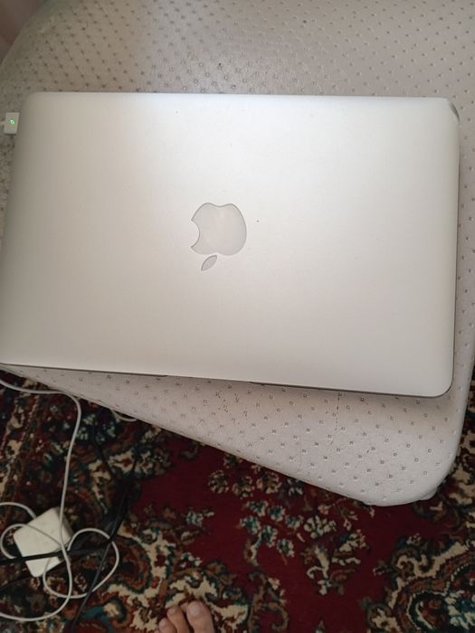 Срочно продаётся MACBOOK AIR