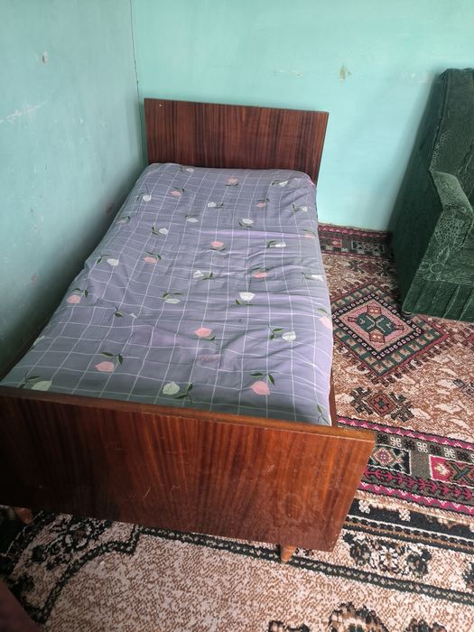 Kravat sotiladi bir kishilik