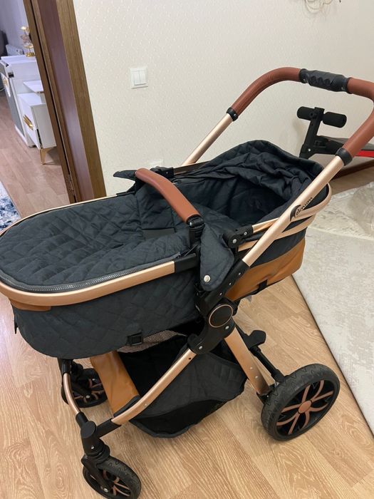 Коляска в хорошем состоянии