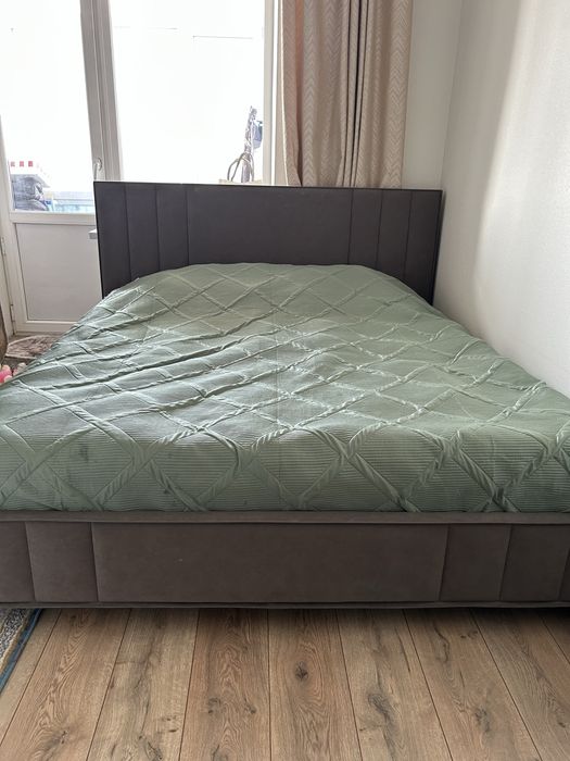 Спальный кровать