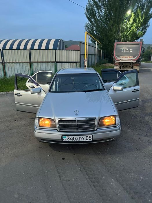 Mercedes C180 W202