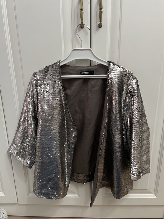 женский жакет с пайетками
