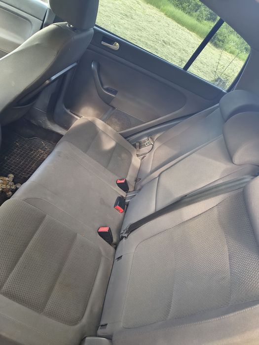 Vand golf 5 plus dezmembrari