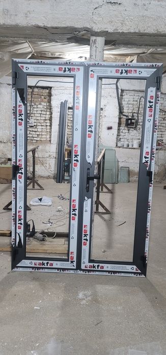 Akfa eshik va romlar