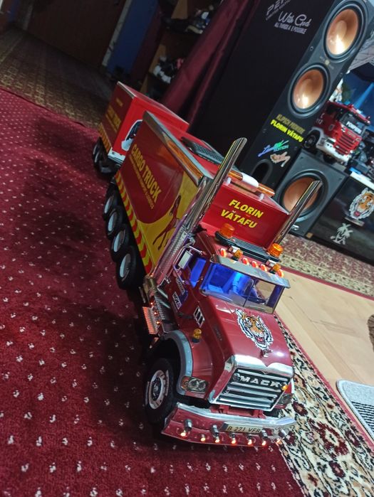 Camion convertit cu Radiocomanda Mack Bruder