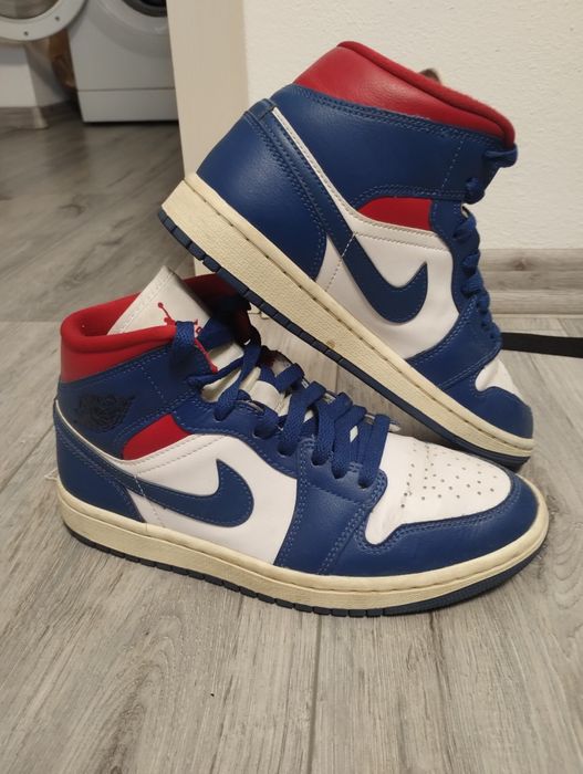 Jordan 1 Mid French Blue Gym Red