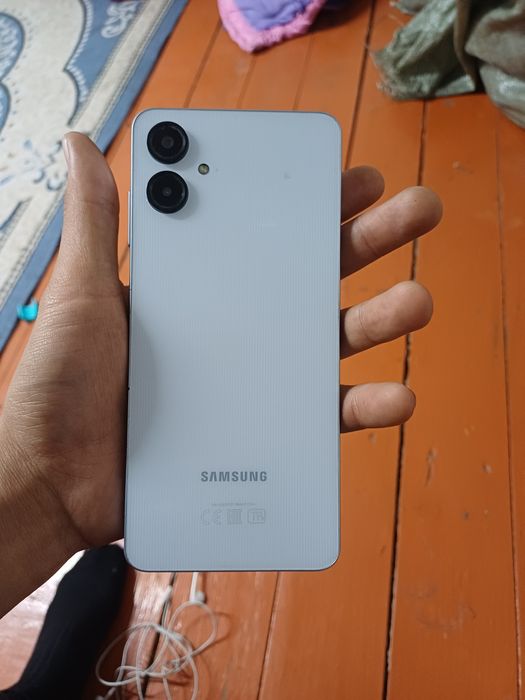 Продам отличный телефон Samsung a06