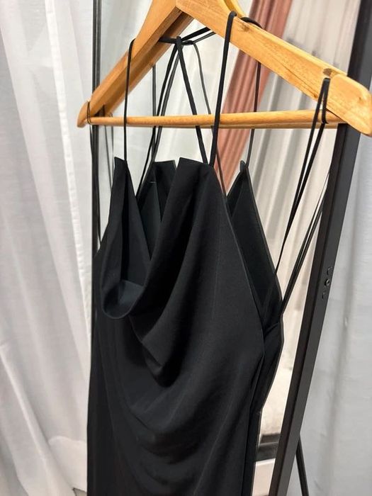 Rochie elegantă cu spatele gol cu defect Zara mărimea S