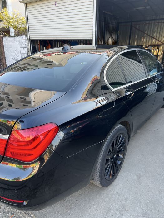 BMW 7 Series (F01) – отлично състояние