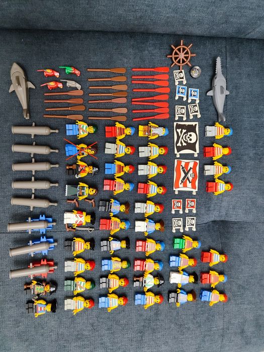 Лего пирати и рицари минифигурки