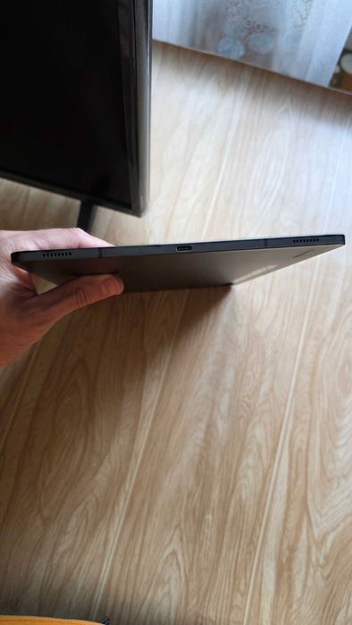 Samsung Galaxy Tab S8 Plus (8GB/128GB) ПЕРФЕКТЕН ДИСПЛЕЙ БЕЗ ДРАСКОТИНА, много малко ползван!