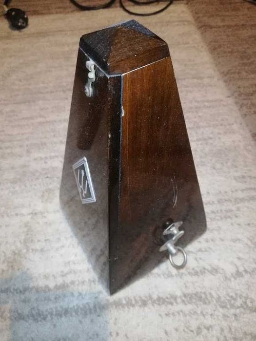 Vand metronom mecanic