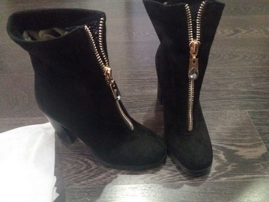 Осенне-весенние ботинки новые замша 38р