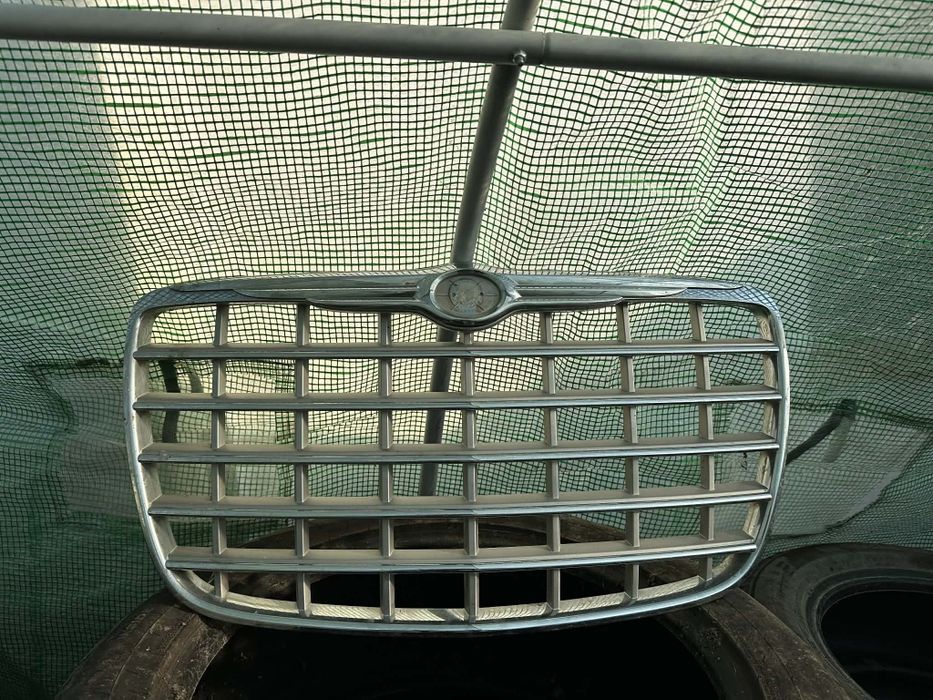 Оригинална решетка Chrysler 300C