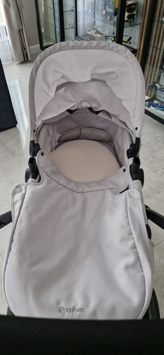 Carucior Cybex Eos 2 in 1 + scoica Aton B2