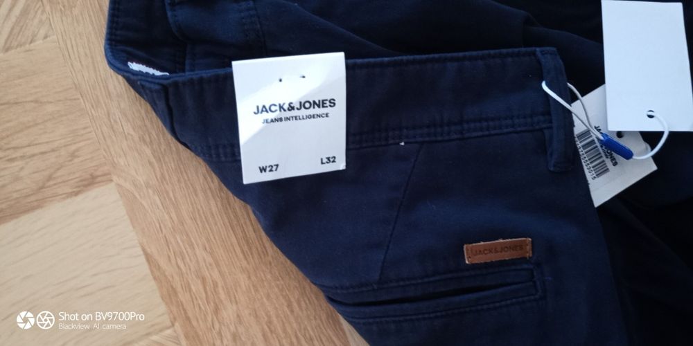 Pantaloni casual noi cu etichetă
