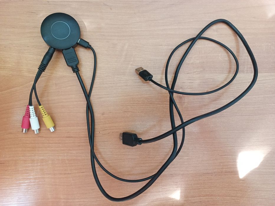 Спец адаптер ТВ чтобы сделать любой телевизор smart